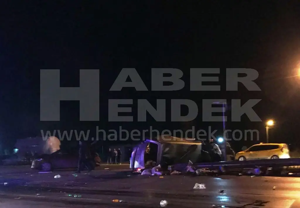Haber: Hendek’li Aile Düğün Dönüşü Kaza Yaptı - Galeri-2