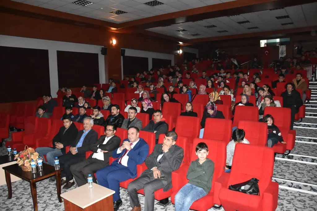 Haber: HTML Öğrencilerinden Duygu Dolu Tiyatro Oyunu - Galeri-7