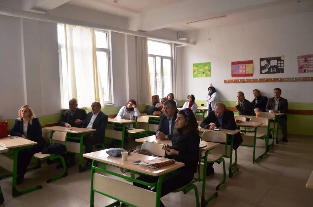 Haber: Gençlerimizin Sağlığında Sağlık Çalışanı Ve Öğretmen İşbirliği - Galeri-2