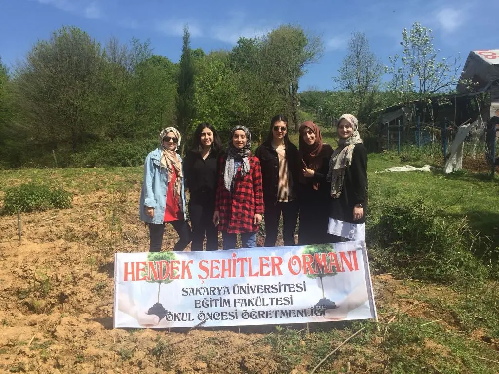 Haber: Şehitler İçin Fidan Diktiler - Galeri-1