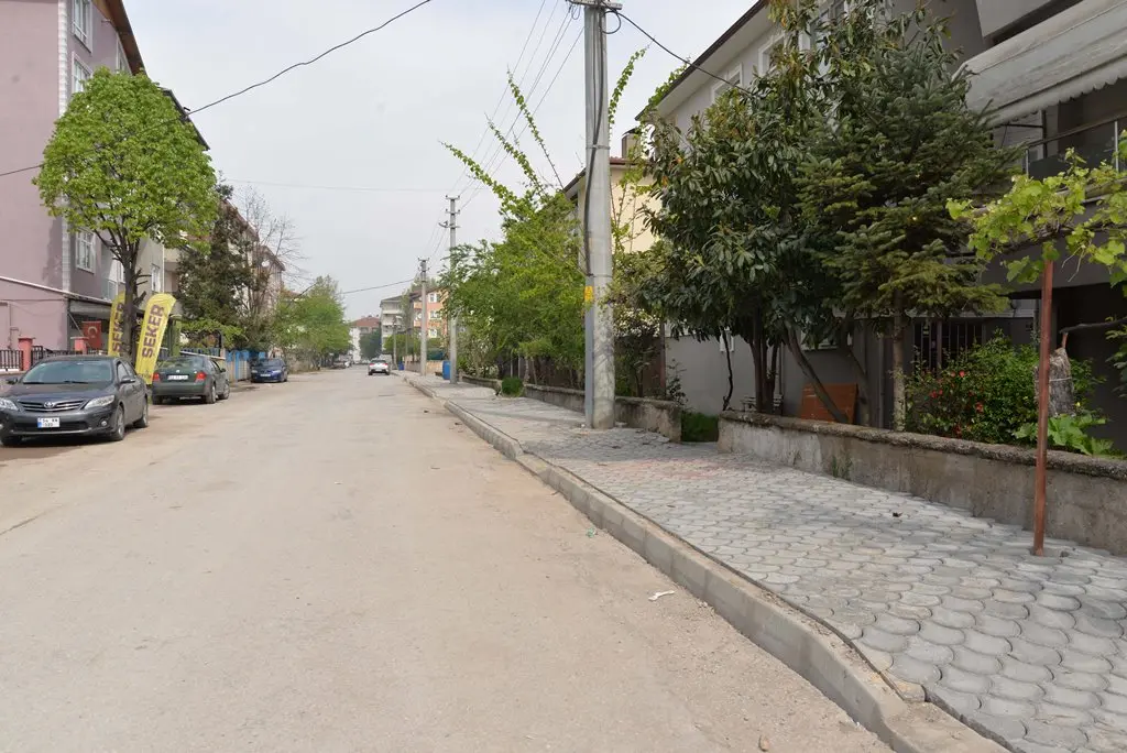 Haber: Akova ve Rasimpaşa’da Yol Açma, Yenimahalle'de Yaya Yolu Çalışması - Galeri-1