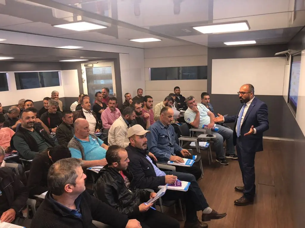 Haber: KYK YAPI KİMYASALLARI EĞİTİM TIR’I HENDEK’TEYDİ - Galeri-1