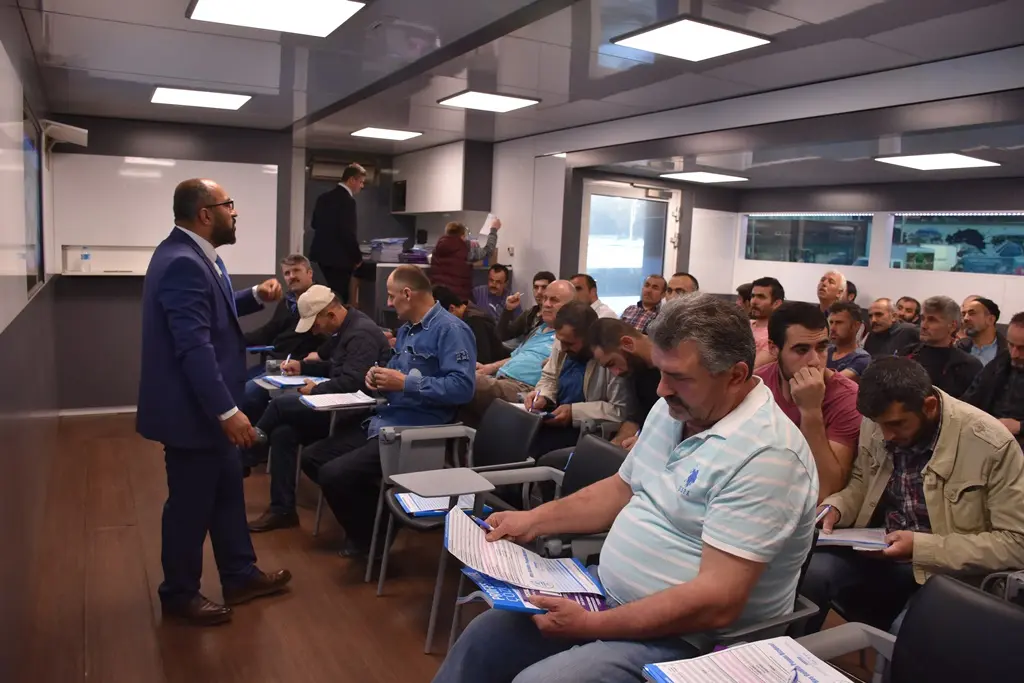 Haber: KYK YAPI KİMYASALLARI EĞİTİM TIR’I HENDEK’TEYDİ - Galeri-3