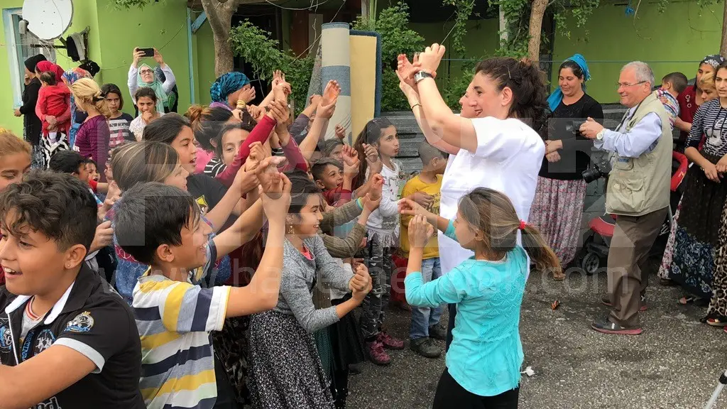 Haber: Roman Çocuklarına Dansla El Hijyeni Eğitimi - Galeri-3