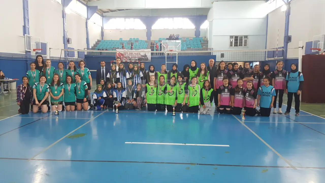 Haber: Okul Sporları Voleybol Müsabakaları sona erdi - Öne Çıkan