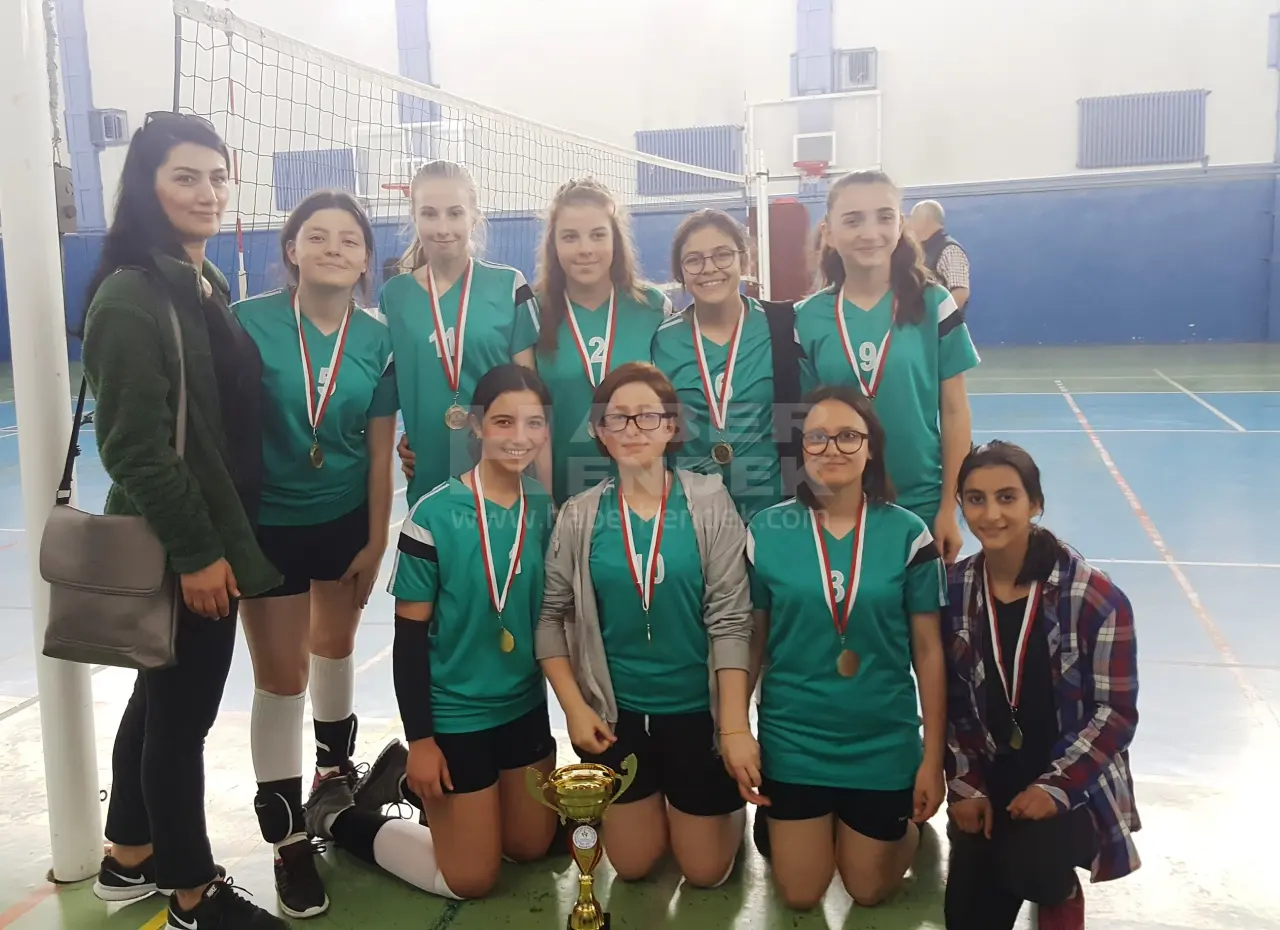 Haber: Okul Sporları Voleybol Müsabakaları sona erdi - Galeri-3