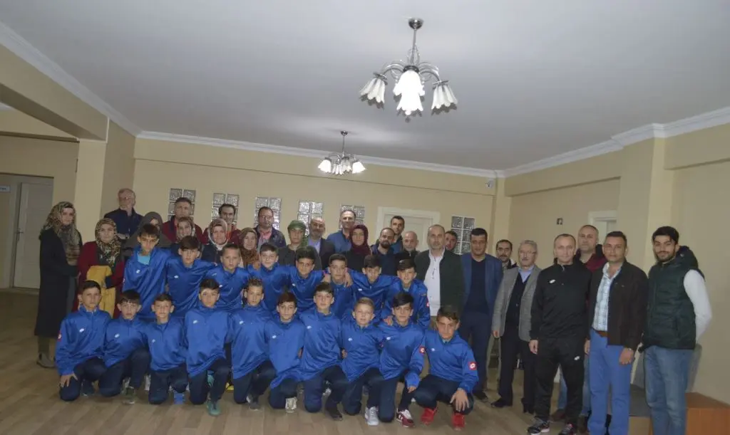 Haber: Hendekspor U12 Altyapı takımı Ege'ye Gitti - Öne Çıkan