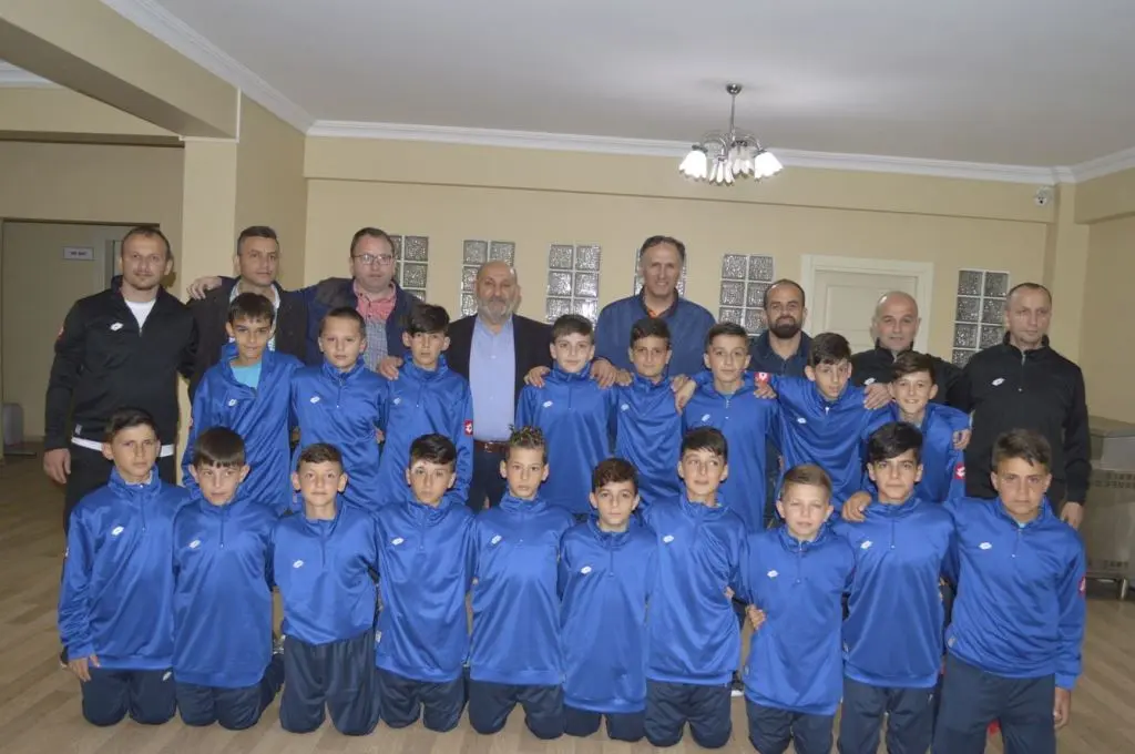 Haber: Hendekspor U12 Altyapı takımı Ege'ye Gitti - Galeri-1
