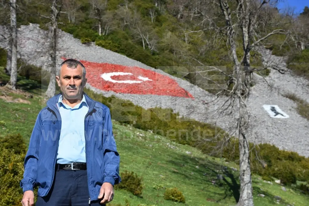 Haber: Zirveye Türk Bayrağı Ve Atatürk - Galeri-1