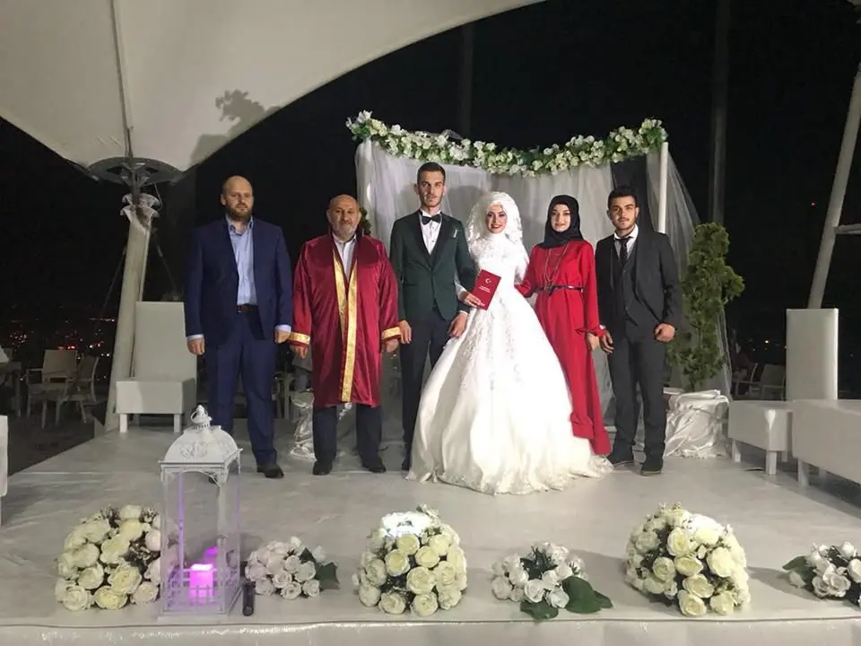 Haber: Sinem ve Emre Dünya Evine Girdi - Galeri-1