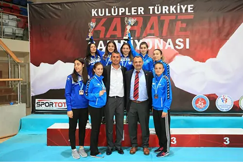 Haber: BÜYÜK BAYANLAR EZDİ GEÇTİ - Öne Çıkan
