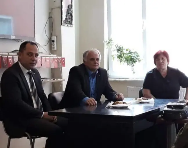 Haber: İYİ PARTİDEN CHP'YE İADE-İ ZİYARET - Öne Çıkan