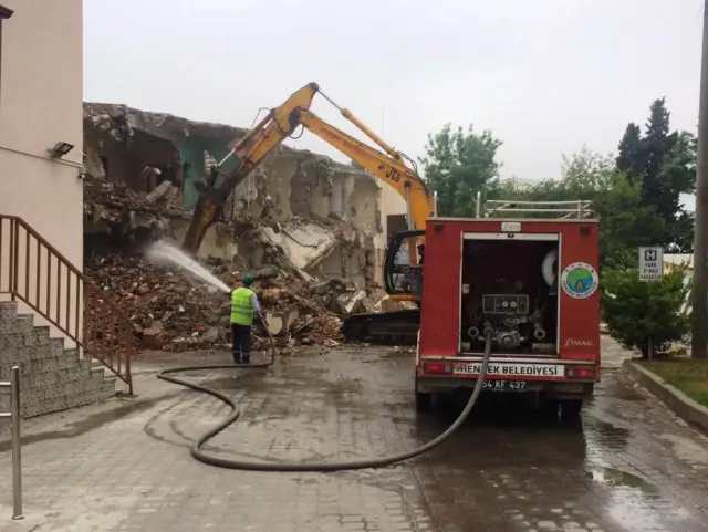 Eski Hastane Binası Yıkılıyor