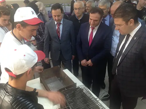 Haber: HENDEK MESLEKİ VE TEKNİK ANADOLU LİSESİNDEN MUHTEŞEM BİLİM FUAR - Galeri-2