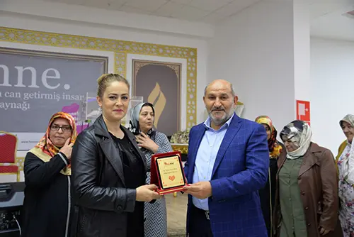 Haber: HAYATIN İLK IŞIĞIDIR ANNE - Galeri-3