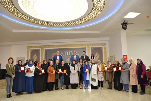 Haber: HAYATIN İLK IŞIĞIDIR ANNE - Öne Çıkan