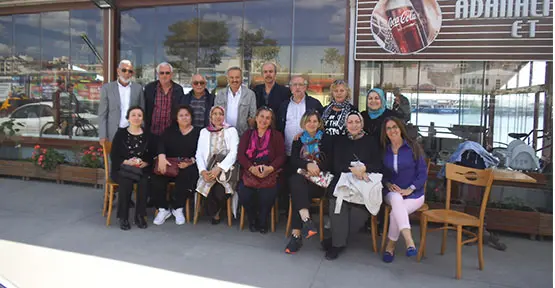 Haber: HENDEK LİSESİ 1977 6/FEN/B SINIFI MEZUNLARI BULUŞTU - Öne Çıkan