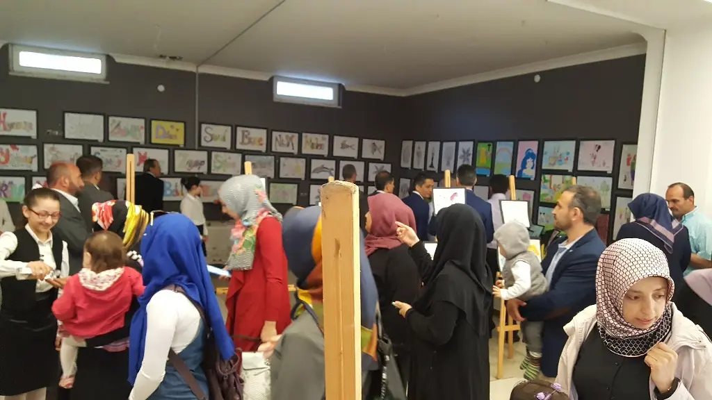 Haber: Ş. Ahmet Özsoy İmam Hatip Ortaokulunda Yılsonu Görsel Sanatlar Sergisi - Galeri-2