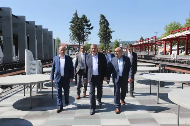 Hendek Atatürk Parkı Açılıyor