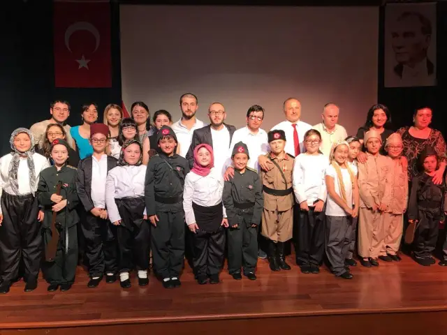 Muhteşem Bir Günde Muhteşem Bir Gösteri