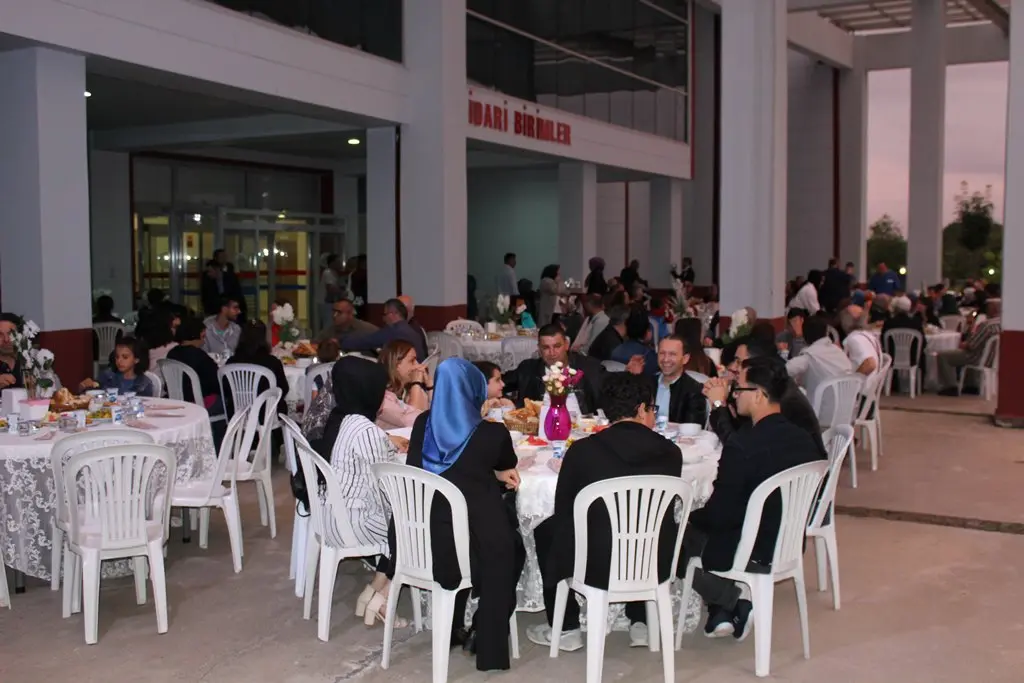 Haber: Hendek Devlet Hastanesi Personeli İftarda Buluştu - Öne Çıkan