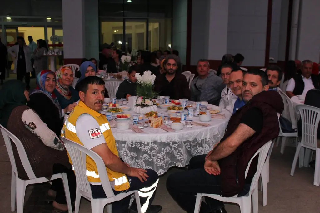 Haber: Hendek Devlet Hastanesi Personeli İftarda Buluştu - Galeri-4