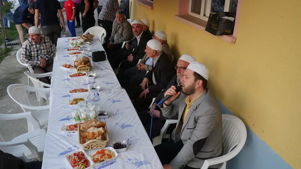 Haber: Geleneksel Çiftlik Mahallesi İftarı Yapıldı - Galeri-5