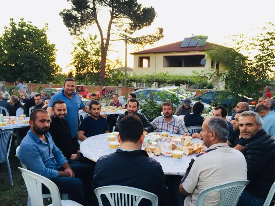 Haber: Geleneksel Çiftlik Mahallesi İftarı Yapıldı - Galeri-1