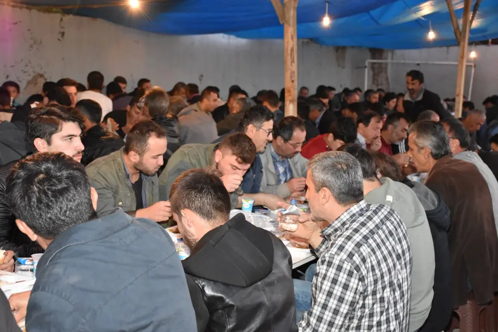 Haber: Zirvede Gelenekler Yıllardır Sürüyor - Galeri-3
