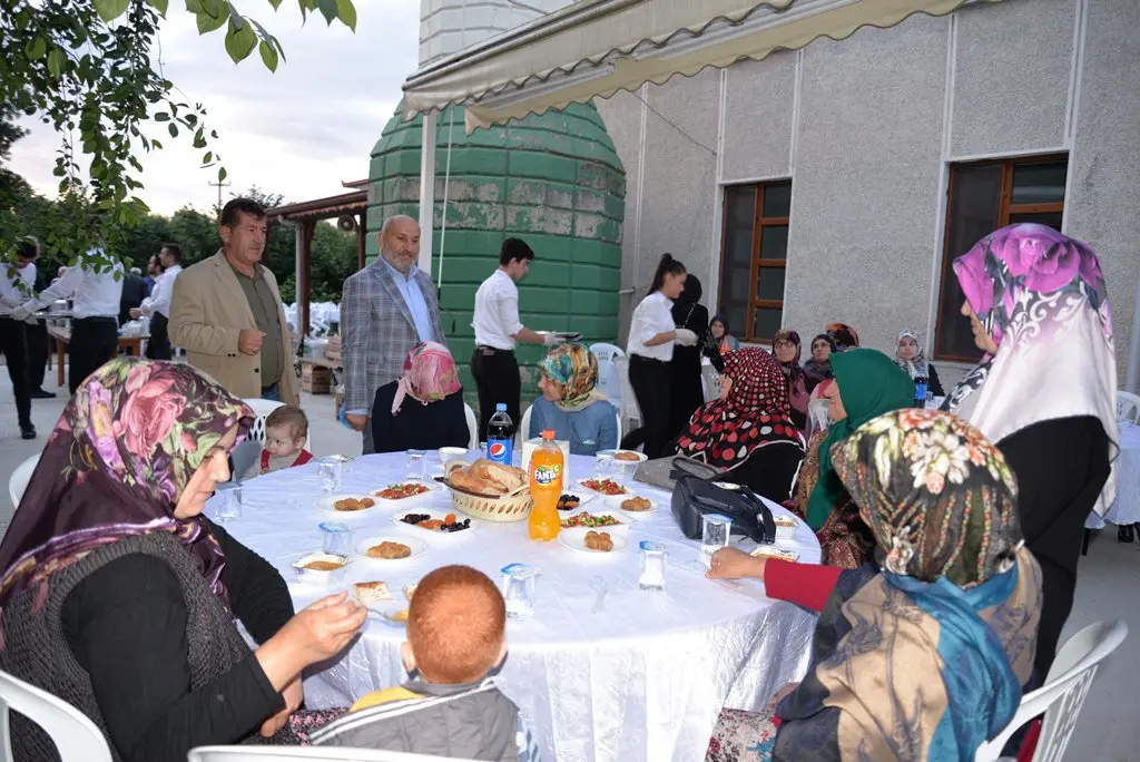 Haber: Rasimpaşa ve Yayalar Geleneksel İftarı Yapıldı - Galeri-2