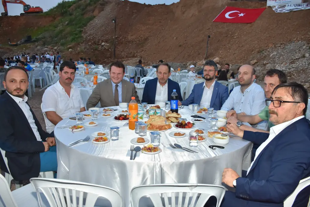 Haber: Bahadır Ailesi İftar Verdi - Galeri-14