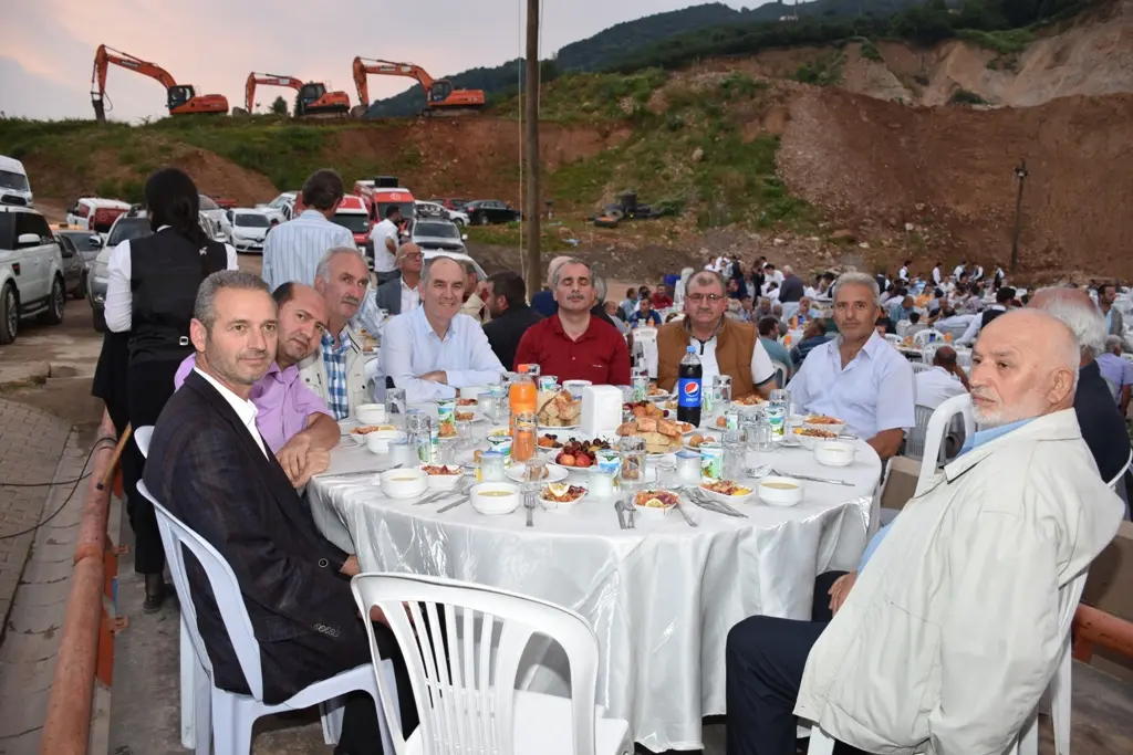 Haber: Bahadır Ailesi İftar Verdi - Galeri-9