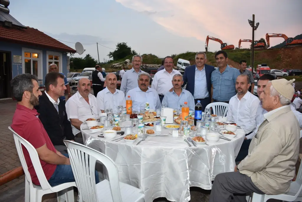 Haber: Bahadır Ailesi İftar Verdi - Galeri-10