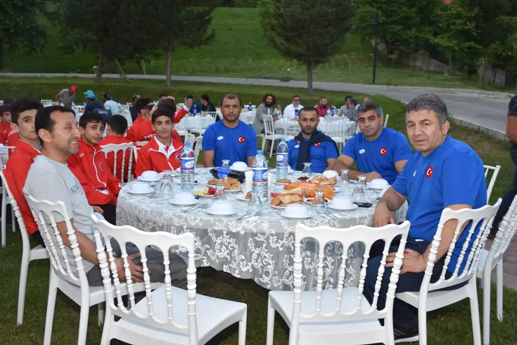 Haber: Spor Camiası İftarda Buluştu - Galeri-1