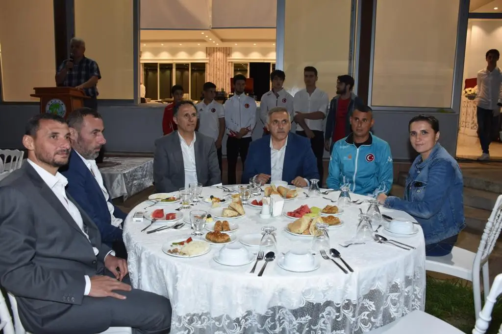 Haber: Spor Camiası İftarda Buluştu - Galeri-6