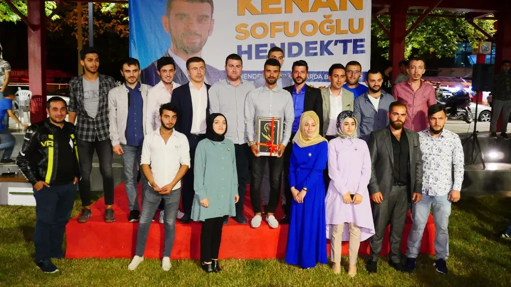 Haber: Milletvekili Adayı Sofuoğlu Hendek’te Gençlerle Buluştu - Galeri-3