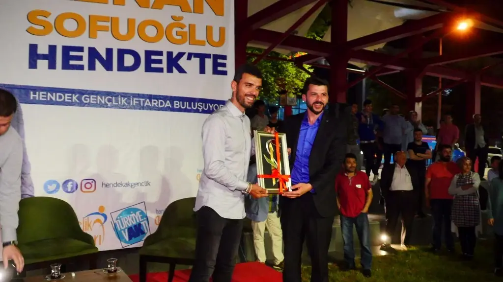 Haber: Milletvekili Adayı Sofuoğlu Hendek’te Gençlerle Buluştu - Galeri-4