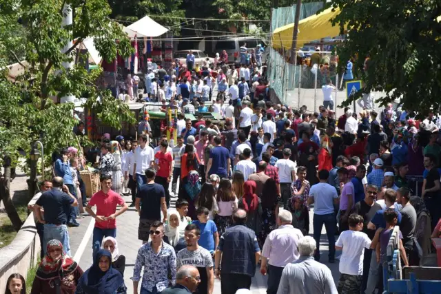 Zirvede Asırlık Bayram Geleneği