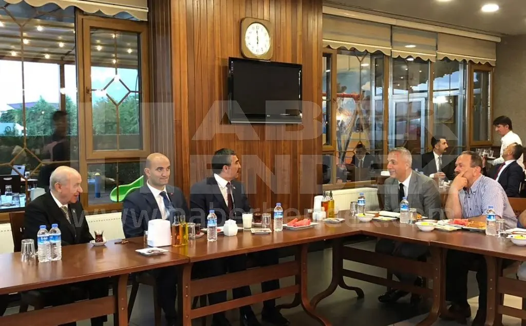 Haber: Bahçeli Hendek’teydi - Öne Çıkan