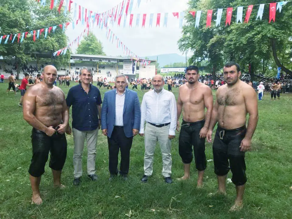 Haber: Başpehlivan Aykırı, Akbalık’ta 3. oldu - Galeri-1