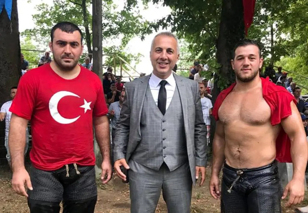 Haber: Başpehlivan Aykırı, Akbalık’ta 3. oldu - Öne Çıkan