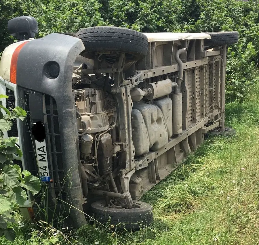 Haber: Hendek Küçük Sanayi Yolu Dar Olunca Kaza Kaçınılmaz Oldu - Galeri-1