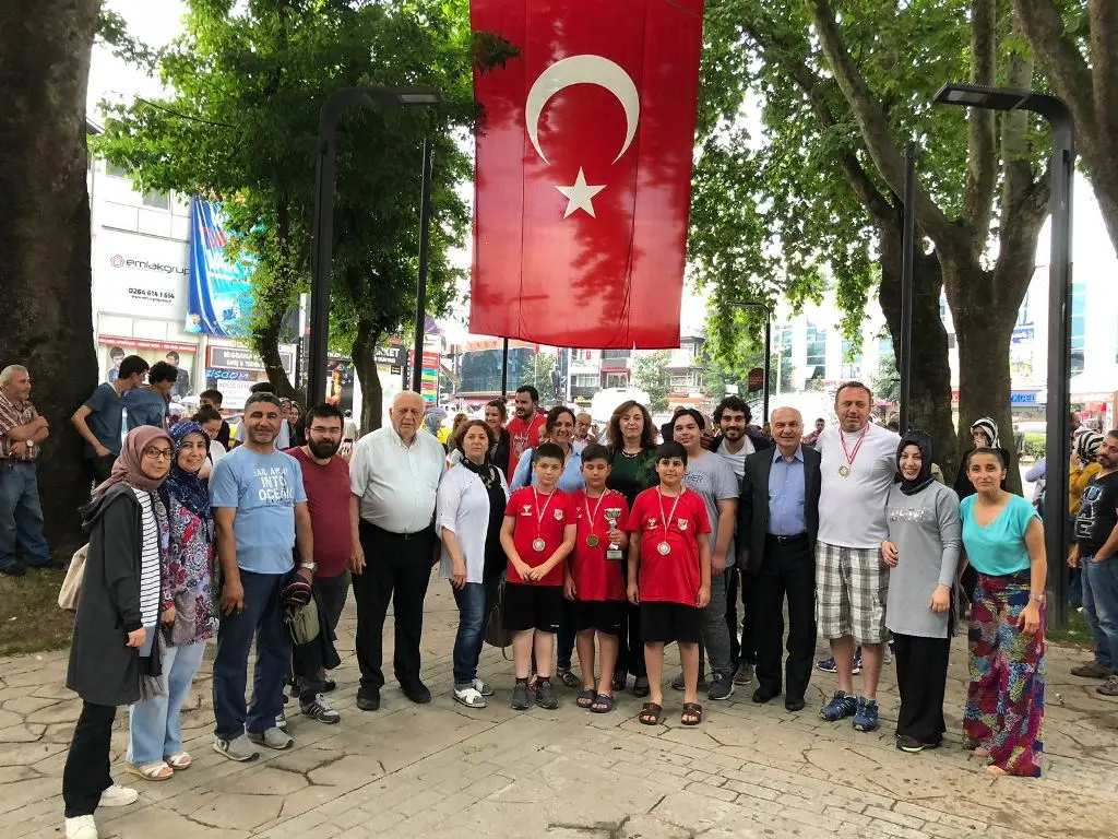 Haber: Türkiye İkincisi Minik Hentbol Takımı Coşkuyla Karşılandı - Galeri-6
