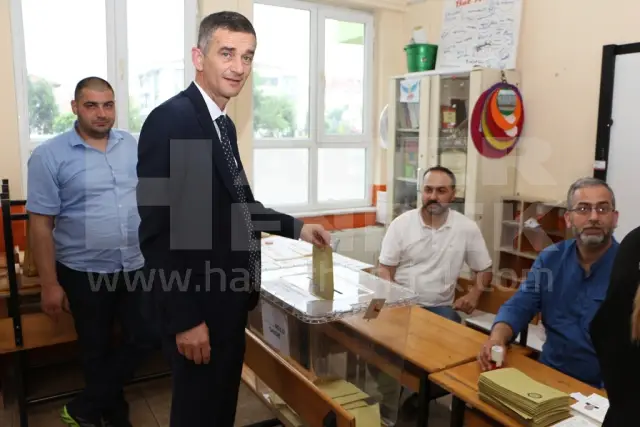 Dikbayır Oy'unu Kullandı
