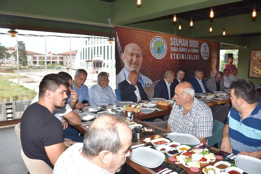 Haber: Hendek Selman Dede Yağlı Güreşleri Tanıtımı Yapıldı - Galeri-2