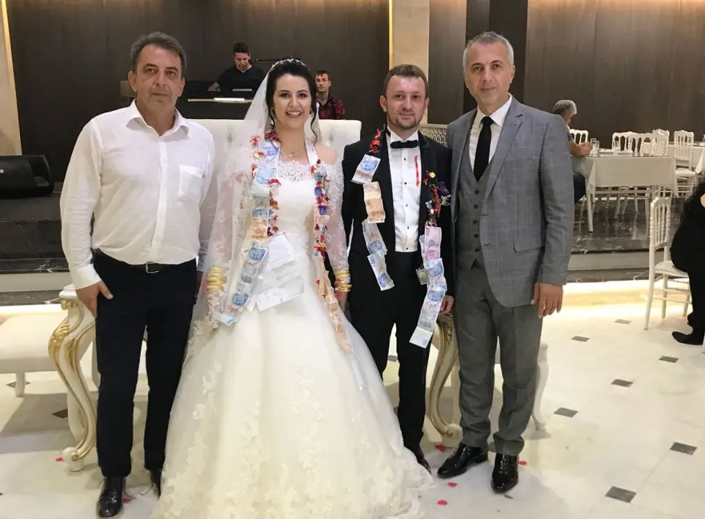 Haber: Beril ve Sait Ömür Boyu Mutluluğa Yelken Açtılar - Öne Çıkan