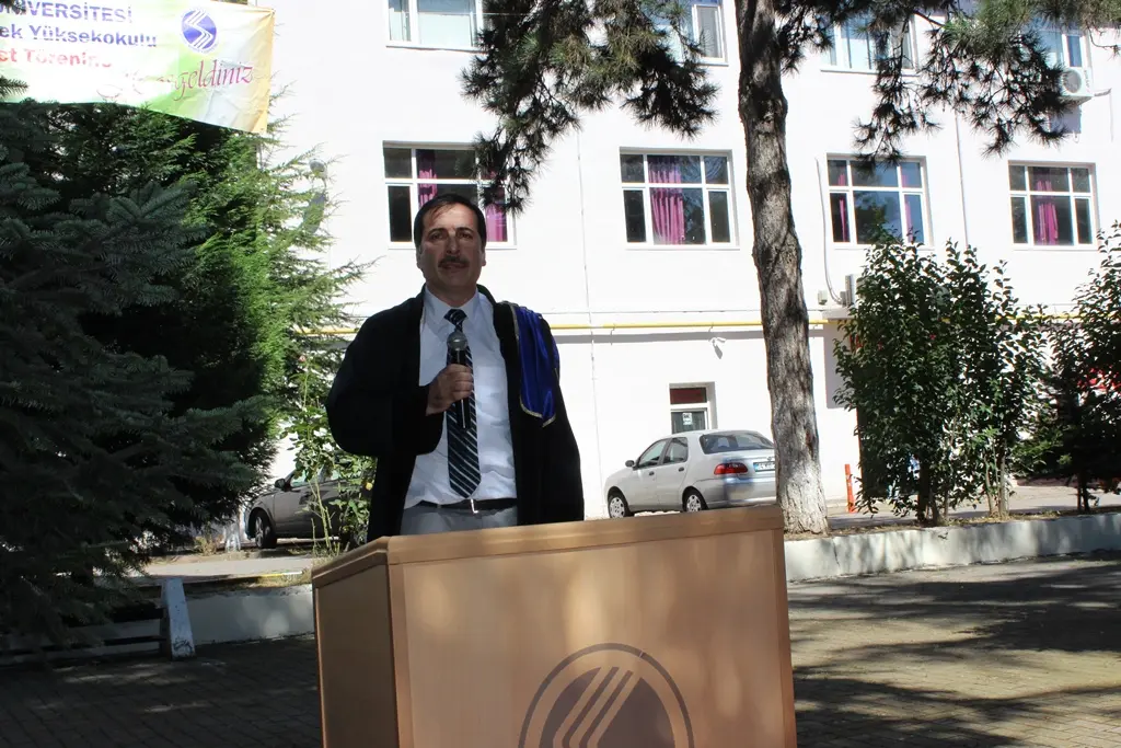 Haber: Hendek MYO 21. Mezunları Coşkusu - Galeri-3