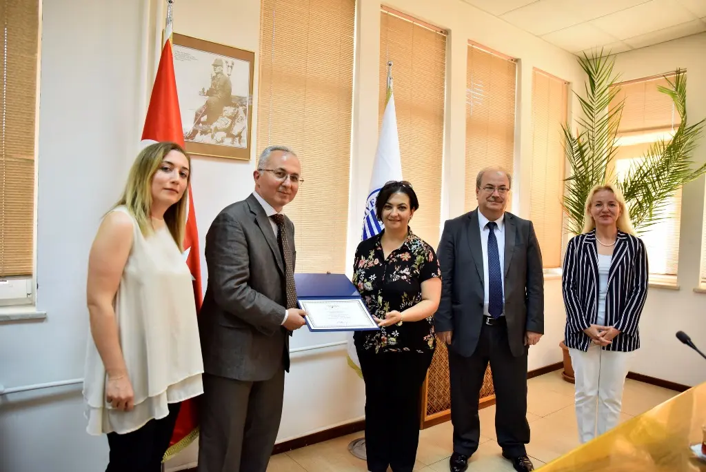 Haber: Eğitim Fakültesi Akreditasyon Belgelerini Aldı - Galeri-2