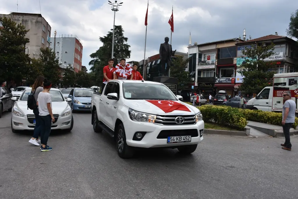 Haber: Dünya Şampiyonuna Coşkulu Karşılama - Galeri-3