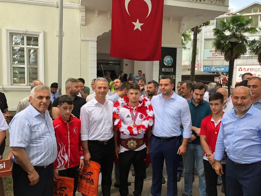 Haber: Dünya Şampiyonuna Coşkulu Karşılama - Galeri-5